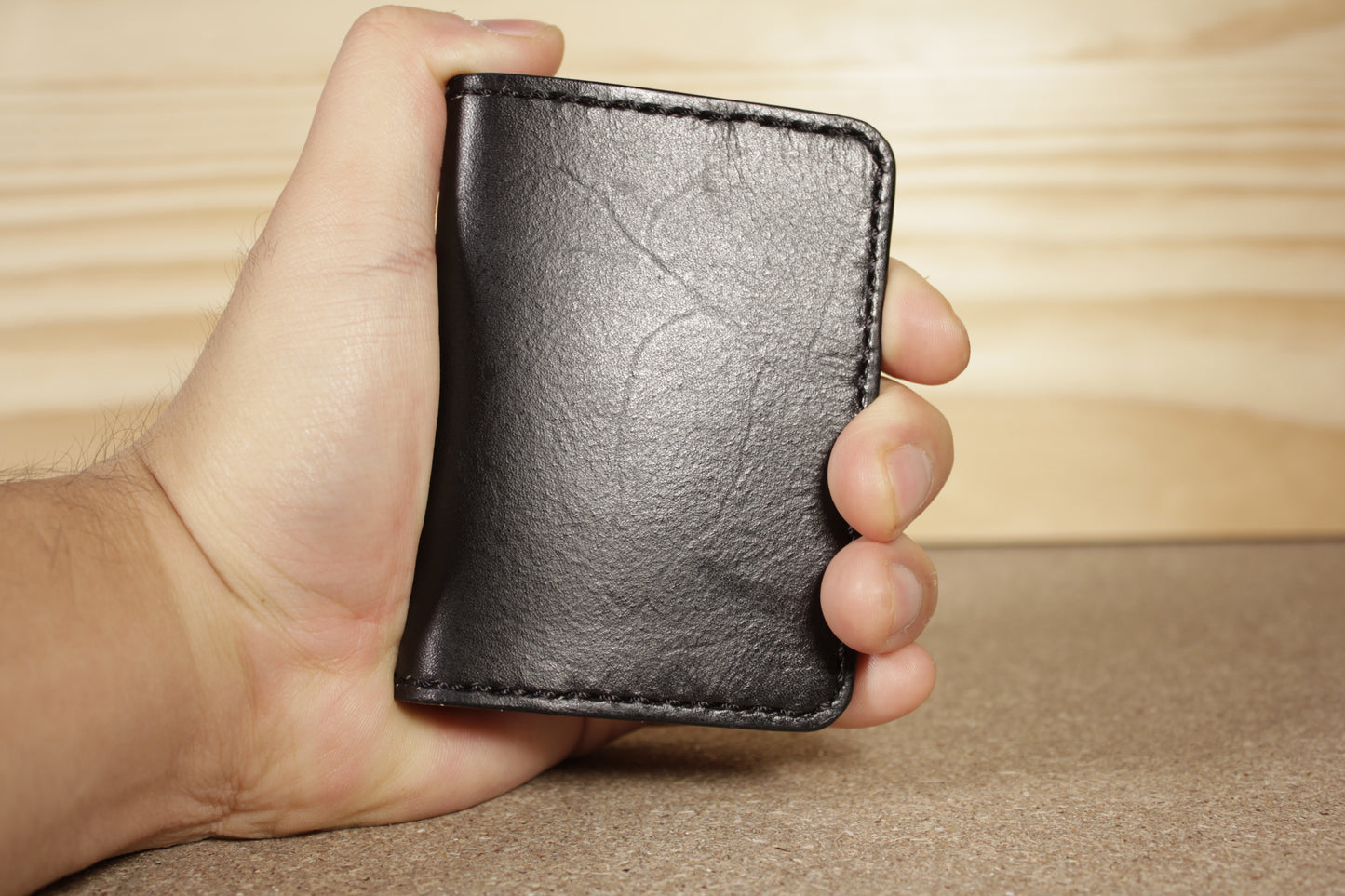 G & T | Pured Slim Fold Leather Wallet (Black Manhattan)